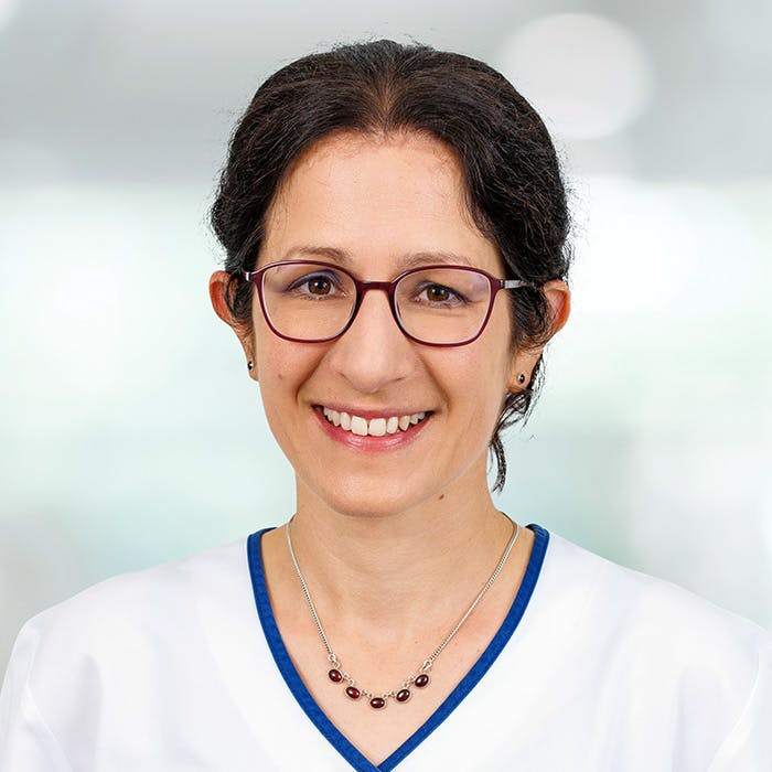 Portrait photo of Dr Christine Stettner