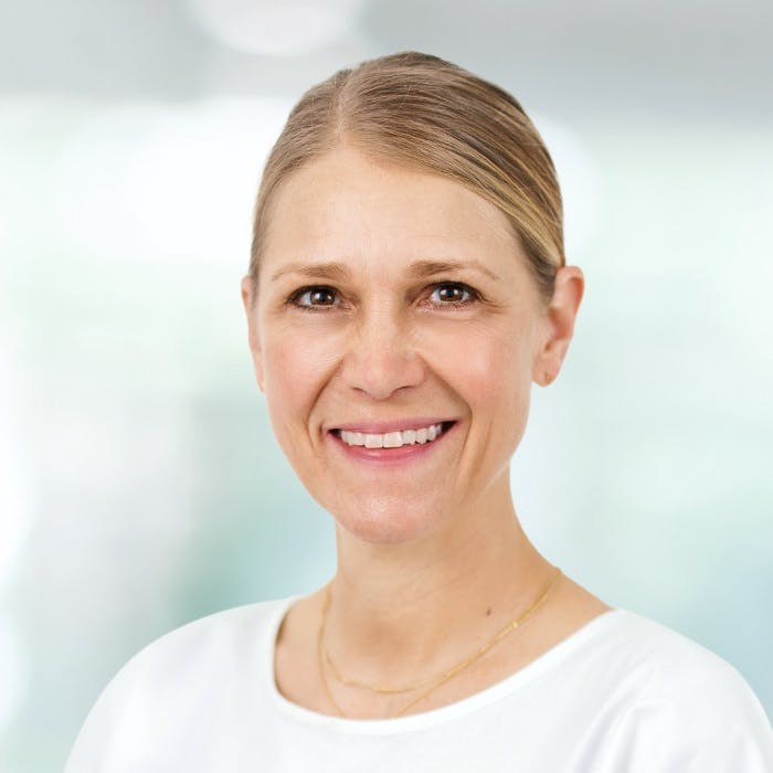 Portrait photo of Dr Claudia Furrer-Kübler